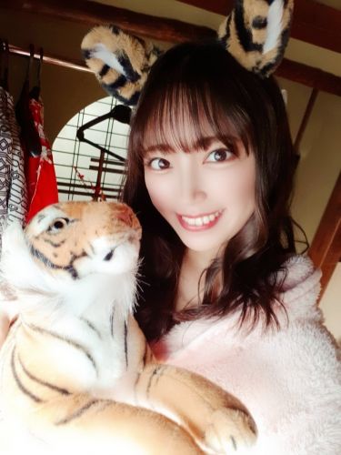 加賀美さら(Sara Kagami )