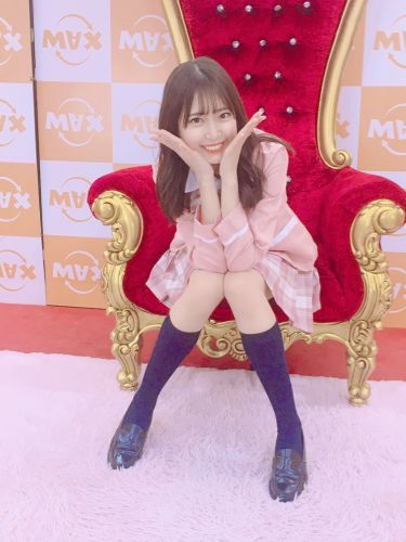 加賀美さら(Sara Kagami )