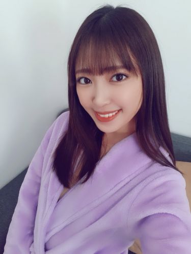 加賀美さら(Sara Kagami )