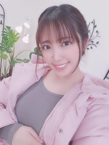 加賀美さら(Sara Kagami )