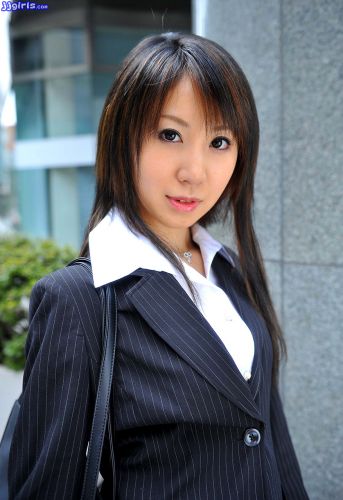 小林瞳