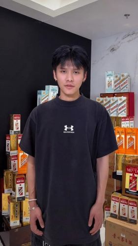 疯狂小杨哥