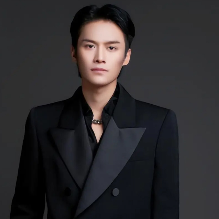 疯狂小杨哥