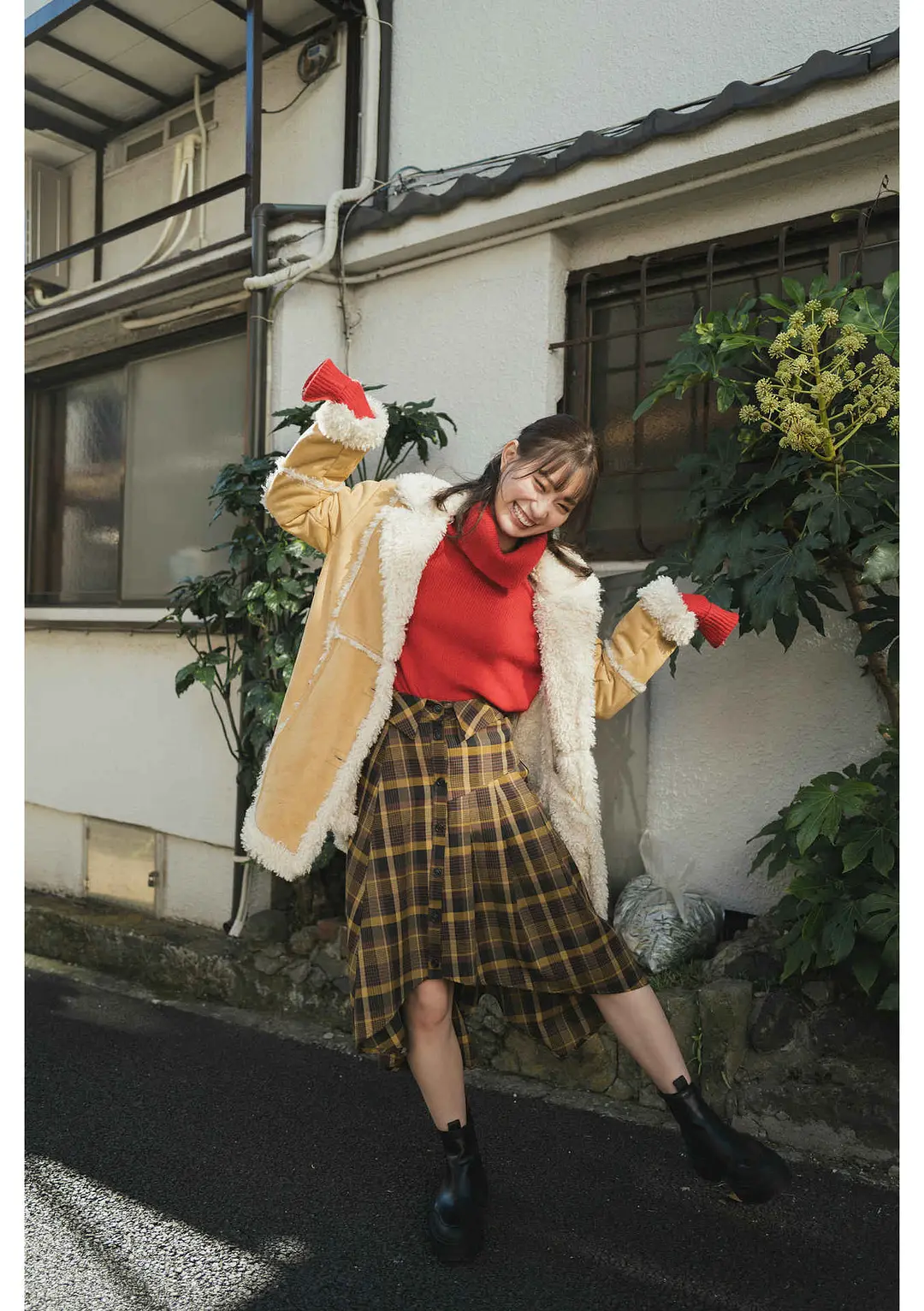 美谷朱里