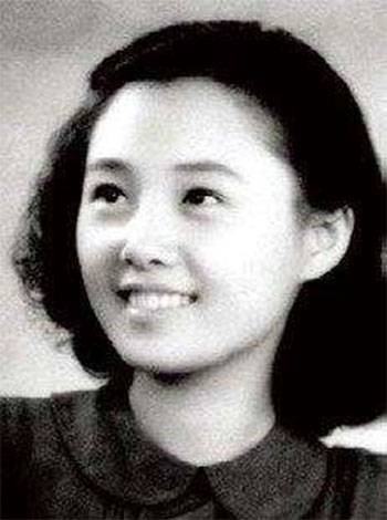 李萌