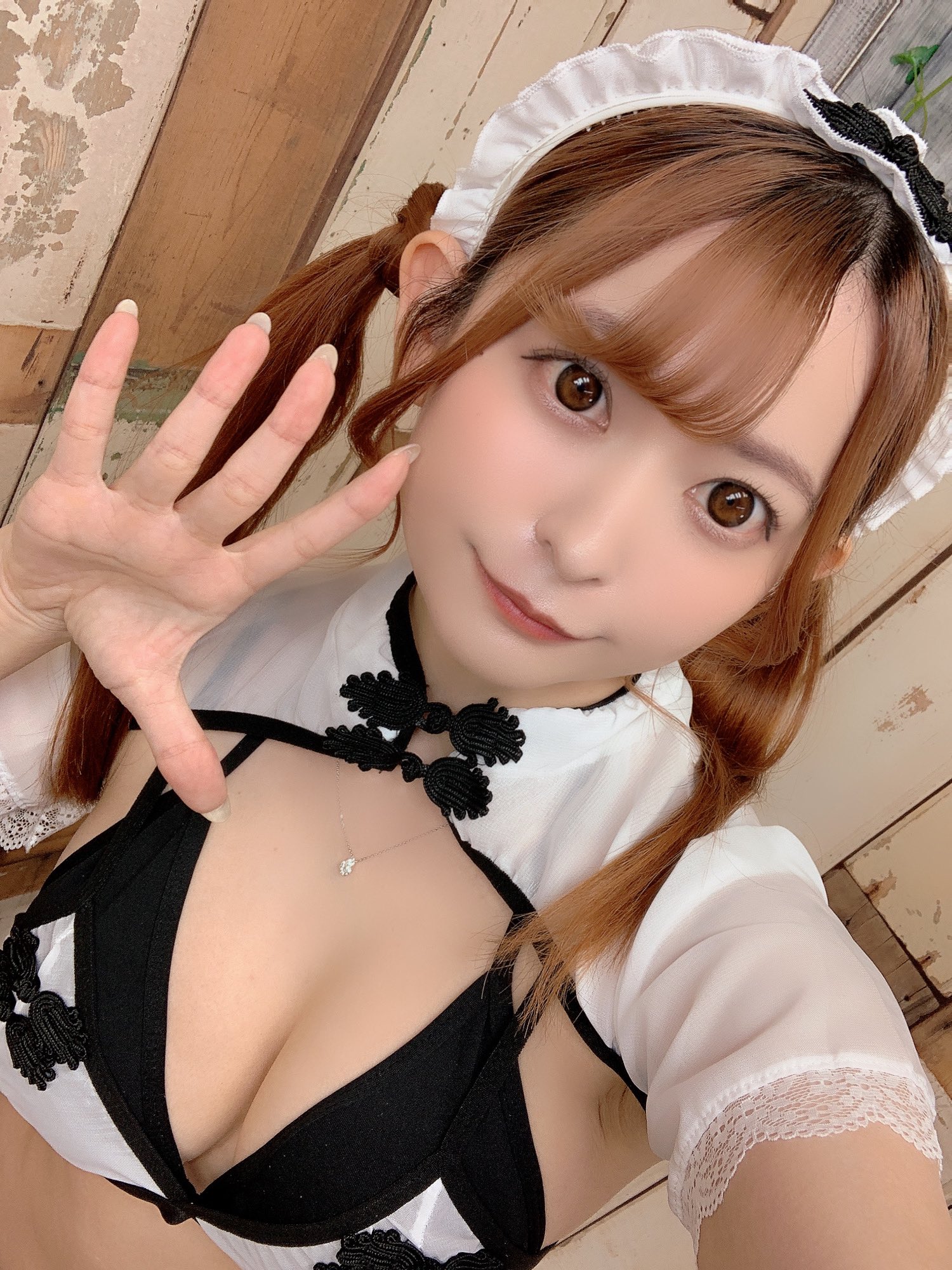 梓ヒカリ