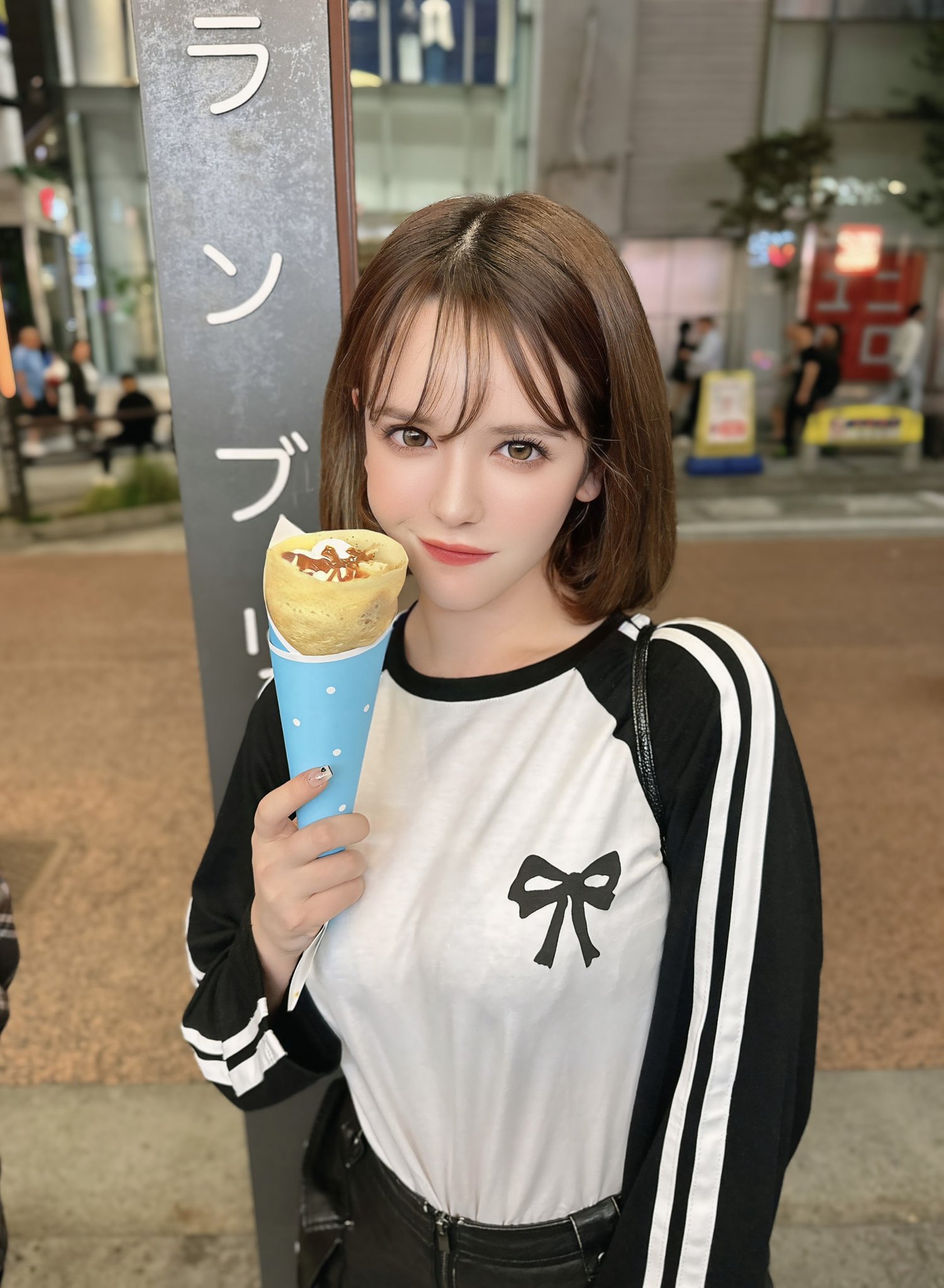 千鶴えま