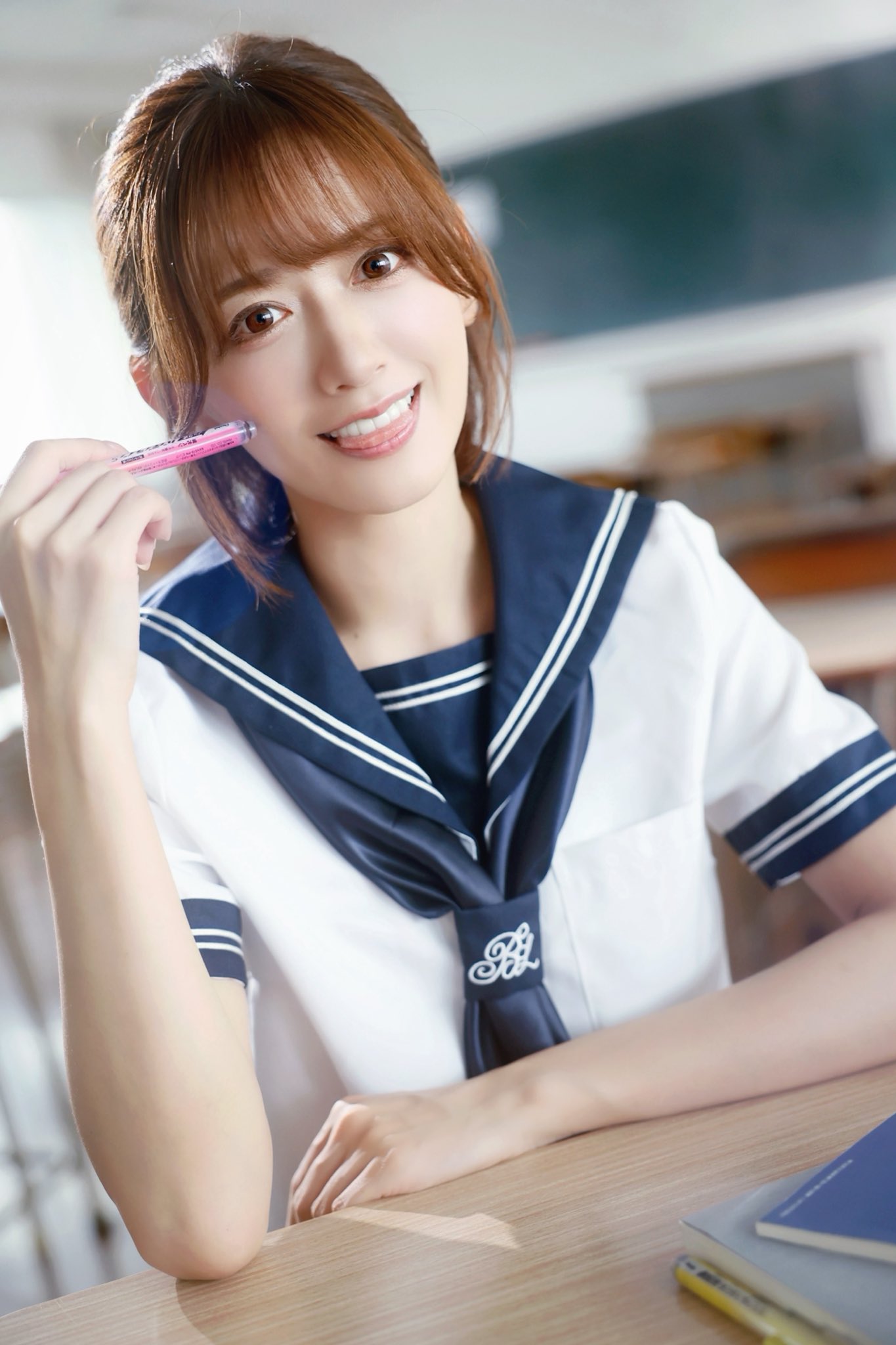 希島あいり