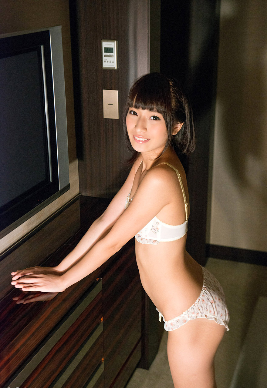 成宫ルリ