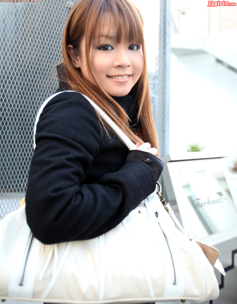 栗崎桃子(MomokoKurisaki)
