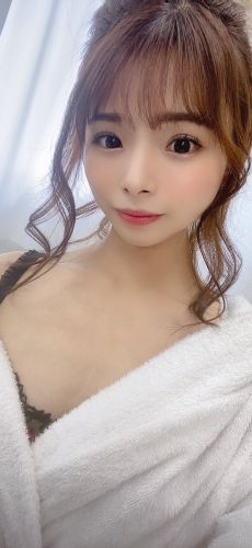 丘惠理奈(ErinaOka.丘えりな)​