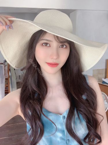 蓝芽美月(藍芽みずき、MizukiAiga)