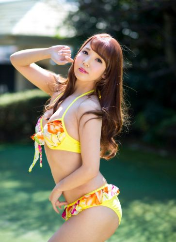 友田彩也香