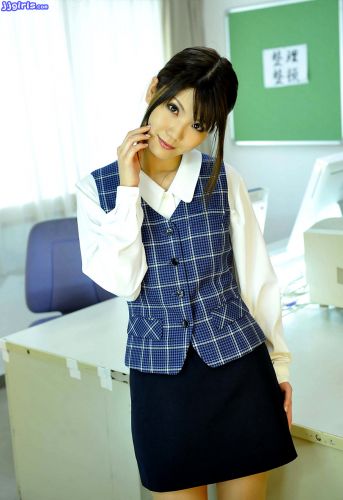 山崎真衣子
