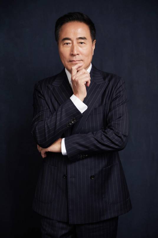 杨立新