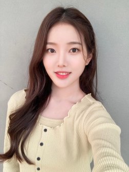 李受珍生活照