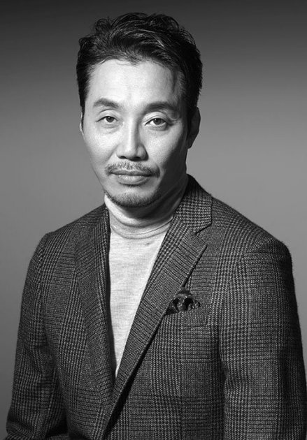 松角洋平
