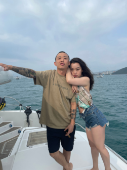 GAI与王斯然在游轮上