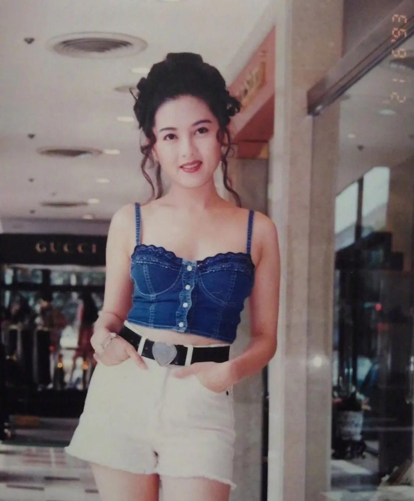 李丽珍早期照