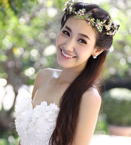 灰姑娘的水晶鞋皮查雅·瓦塔那蒙迪里饰演Han