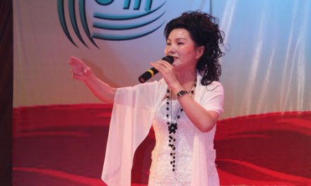 申小梅
