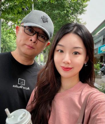 孟非与女儿孟星亚