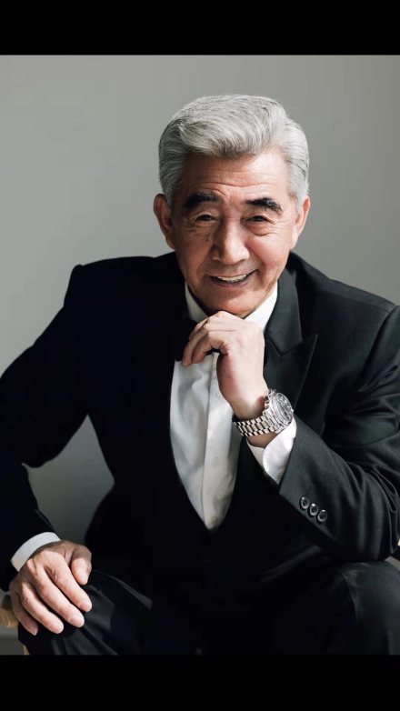 梁国荣
