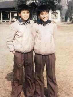 胡兵与哥哥胡东