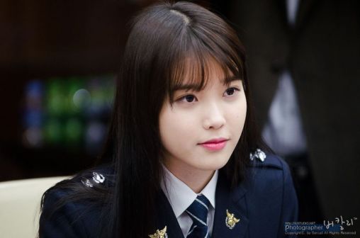 李知恩被任命为名誉警察