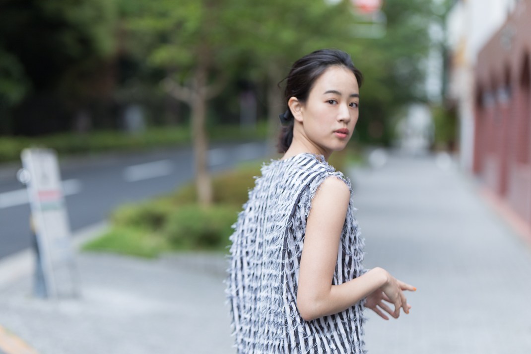 石桥静河写真照