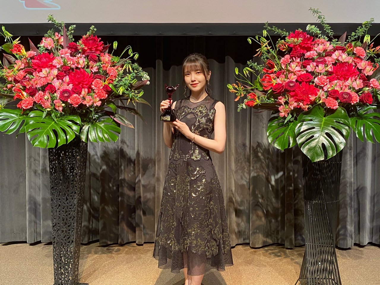 获得第15届配音奖女配角奖