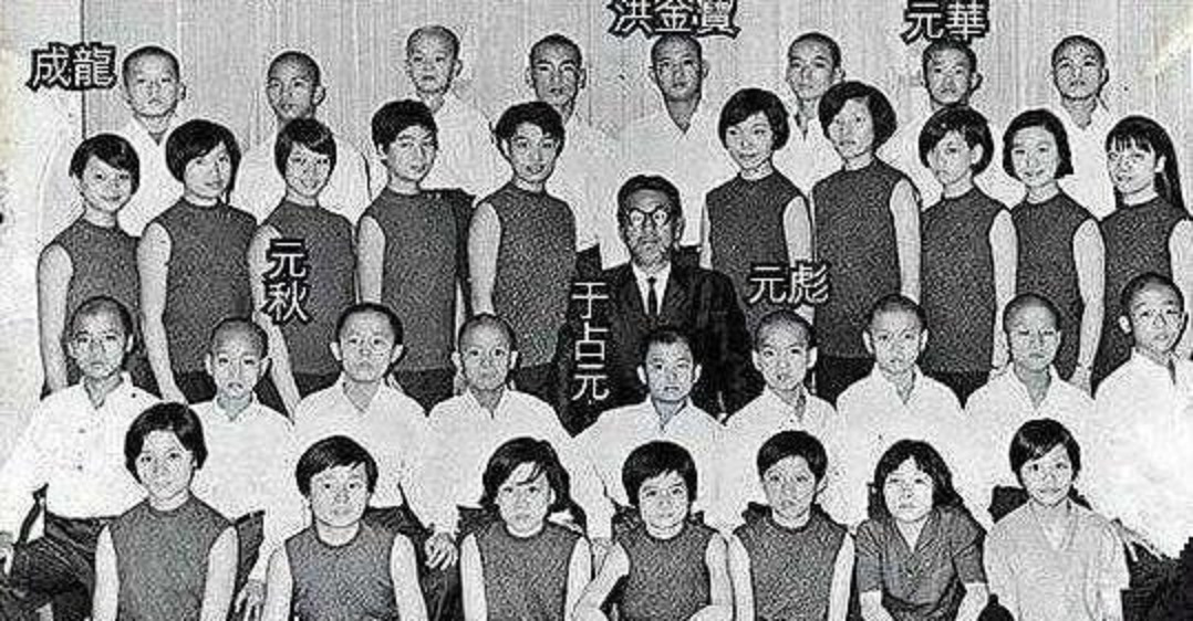 元秋（后二排三）