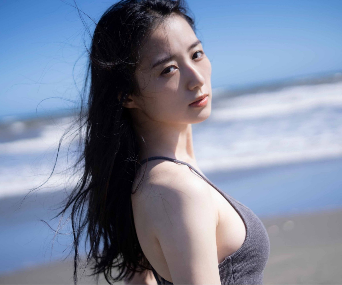 高田里穗