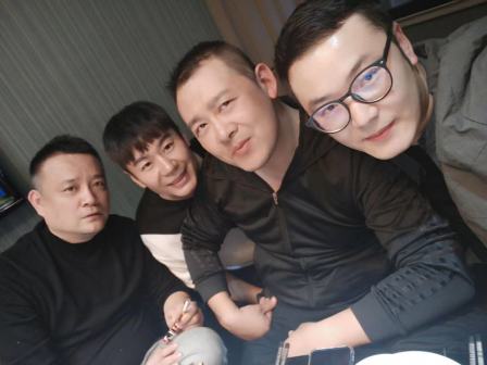 李冠志和徐佳