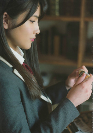 入山杏奈