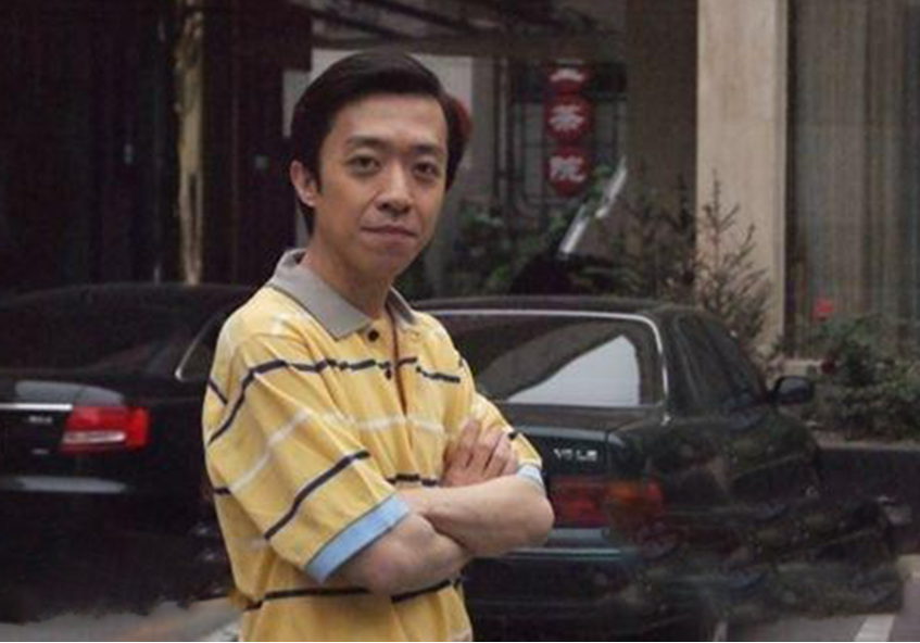李菁