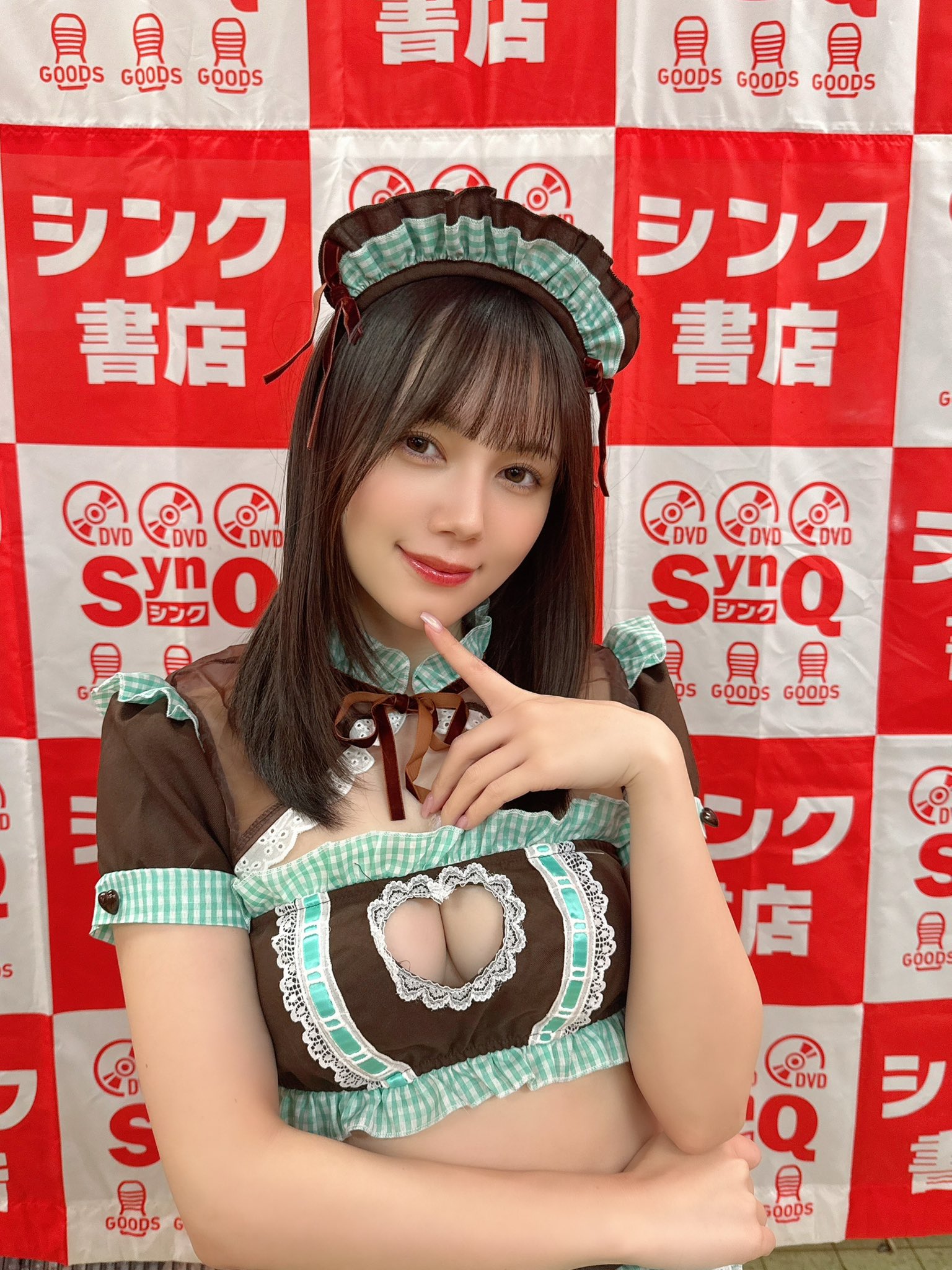 涼森れむ